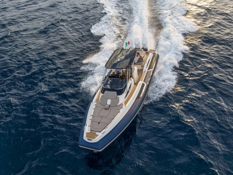 Pronájem Motorová loď v La Trinité-sur-Mer -Bénéteau Flyer 11