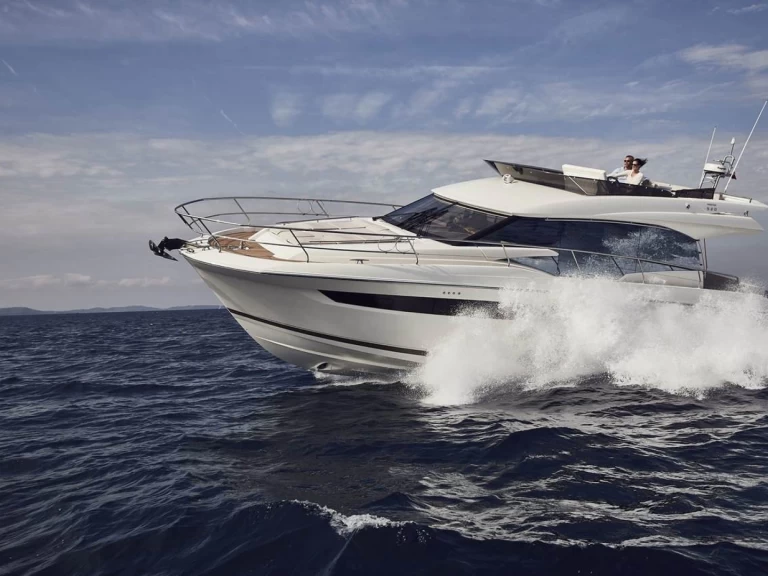 Pronájem lodi Port-Haliguen lákavé ceny Prestige 520