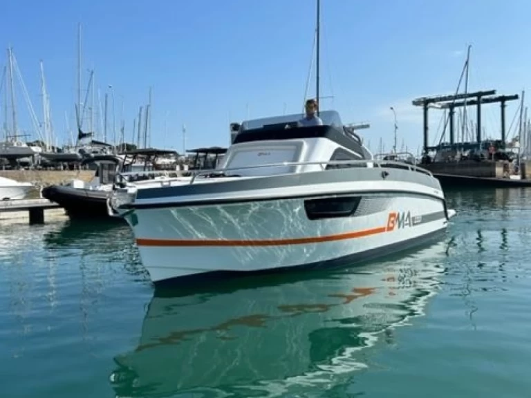 Pronajmout si BMA BOATS BMA X233 v La Trinité-sur-Mer