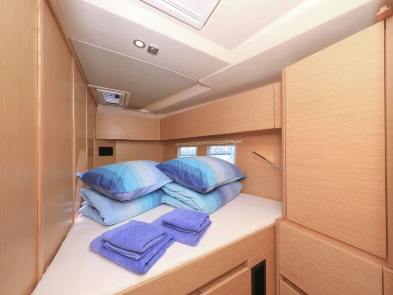 Plachetnice k pronájmu v Salerno za nejlepší cenu