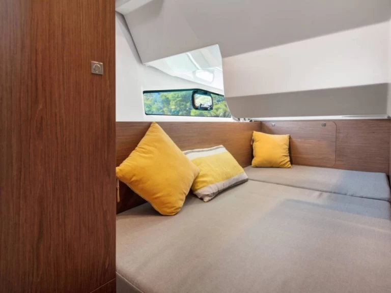 Pronajmout si Jeanneau Merry Fisher 1095 v La Trinité-sur-Mer