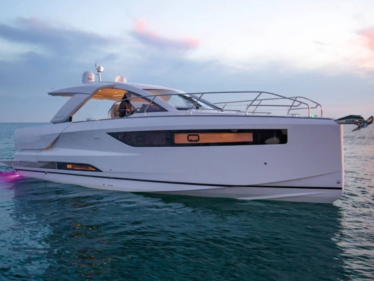 Pronájem lodi Sea-Doo GTX  v Portimão na Samboatu