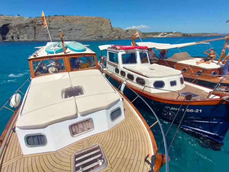 Pronájem Motorová loď Capeador s licencí