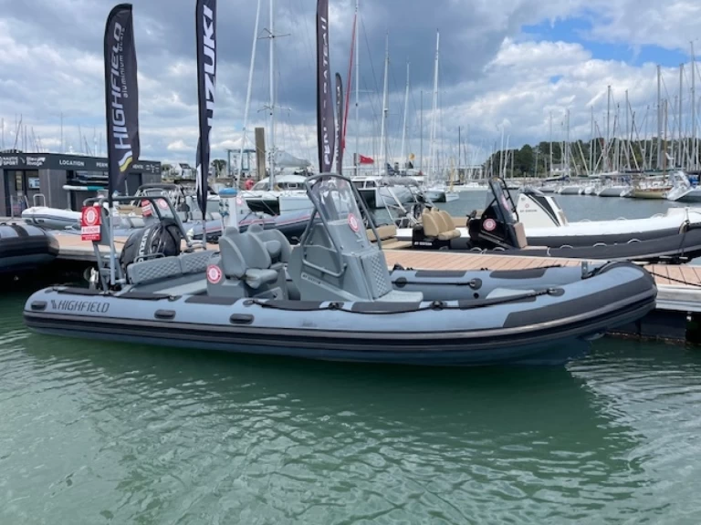 Pronájem lodi Highfield Patrol 660 v La Trinité-sur-Mer na Samboatu