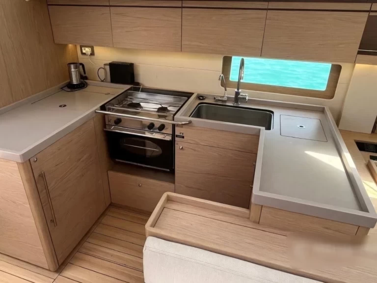 Pronajmout Plachetnice se skipperem či ne Bénéteau v Vlycho