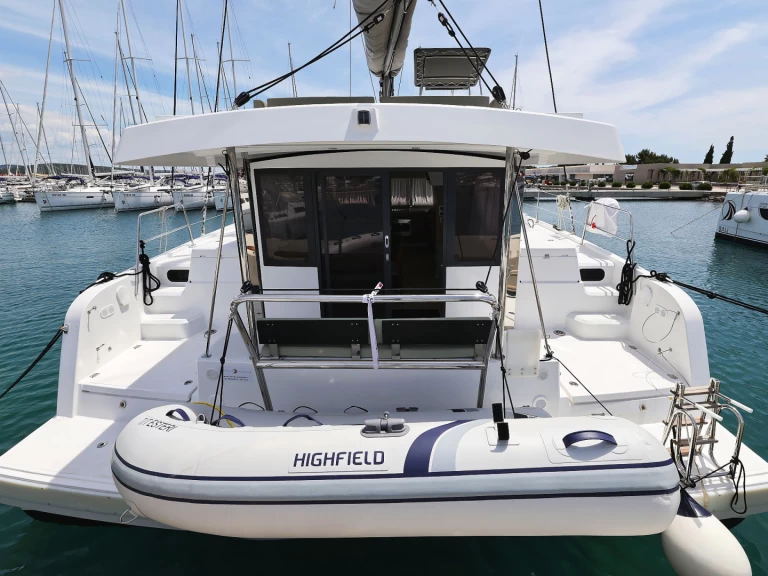 Pronájem lodi Sukošan lákavé ceny Bali Catspace Voile