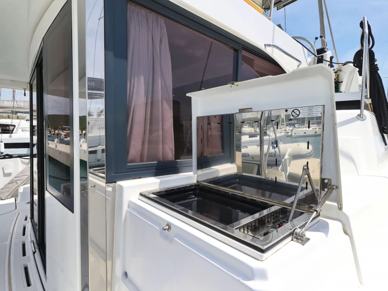 Pronájem lodi Bali Bali Catspace Voile v Sukošan na Samboatu