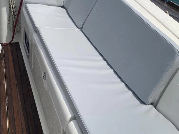 Pronajmout Plachetnice se skipperem či ne Bénéteau v Reggio Calabria