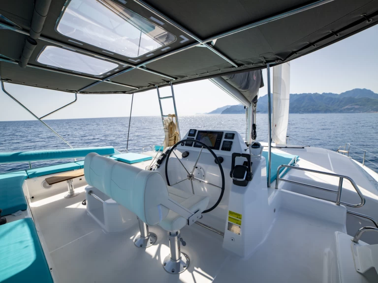 Pronájem lodi Salerno lákavé ceny Dufour Catamarans 48 Sail