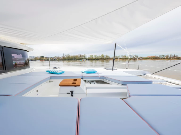 Pronájem lodi Lagoon Lagoon 46 Owner's Version (LUXURY Equipped, SKIPPERED only) v Alimos na Samboatu