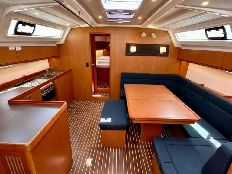 Bavaria Cruiser 46 jednotlivci a charterové společnosti v Sukošan