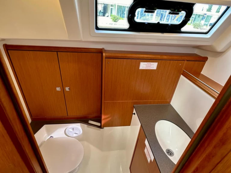 Pronájem jachty v Sukošan -Bavaria Cruiser 37 na Samboatu