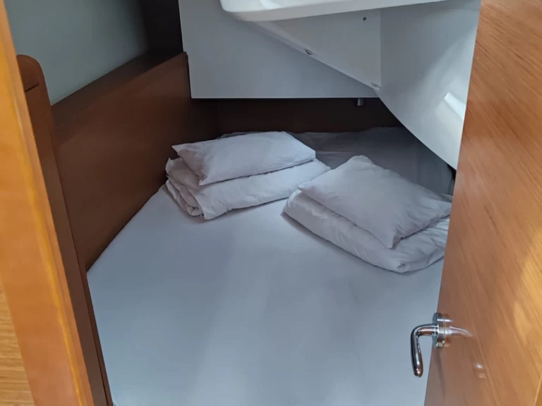 Pronajmout Plachetnice se skipperem či ne Jeanneau v Drage