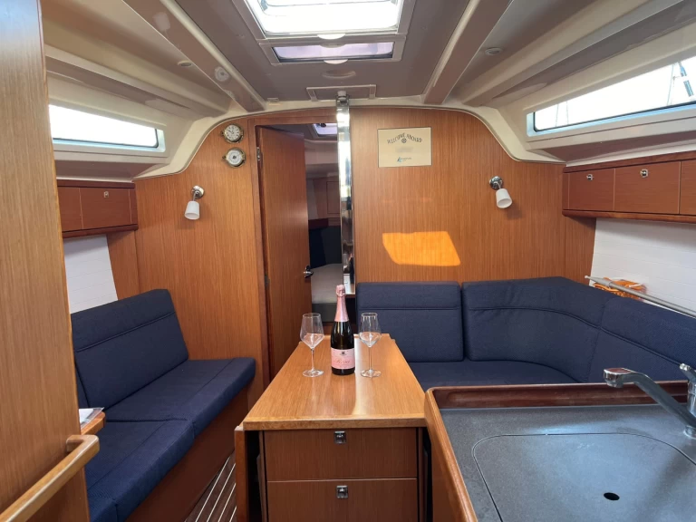 Pronájem lodi Sukošan lákavé ceny Cruiser 37