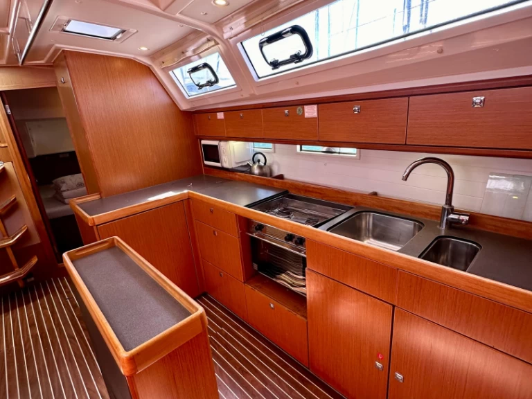 Pronajmout Plachetnice se skipperem či ne Bavaria v Sukošan