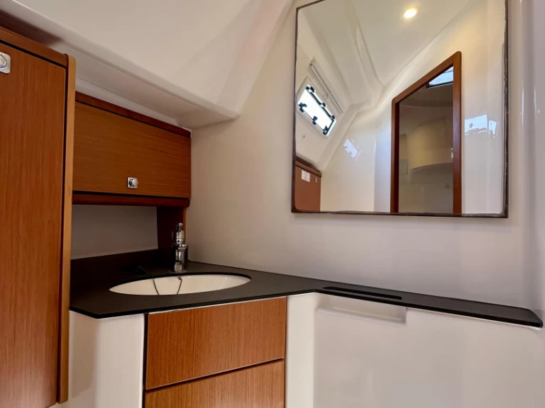 Pronájem Plachetnice Bavaria s licencí