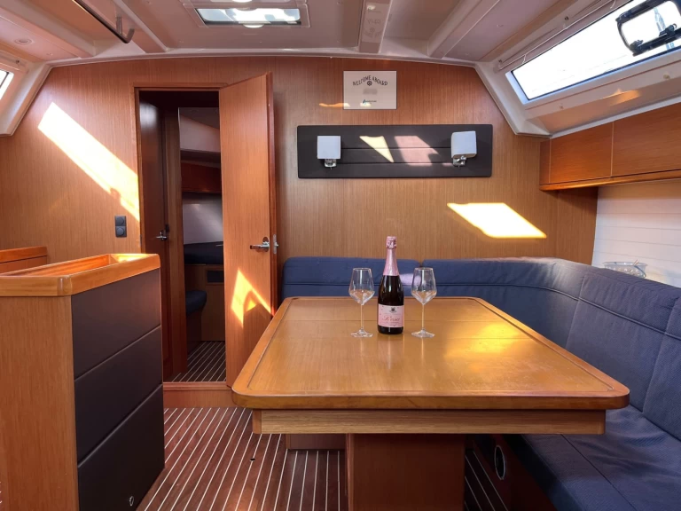 Pronájem Plachetnice Bavaria s licencí