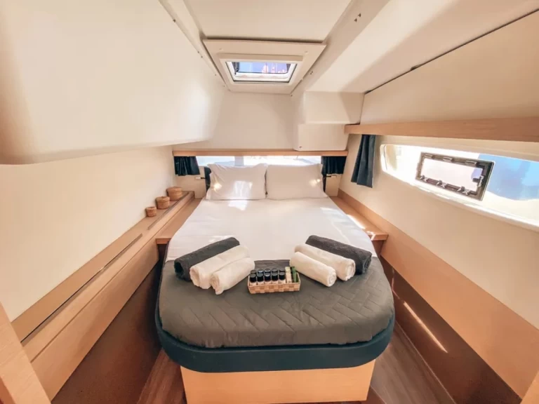 Pronájem Katamarán Fountaine Pajot s licencí