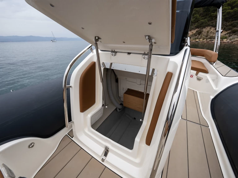 Pronájem lodi Arbatax lákavé ceny BSC 78