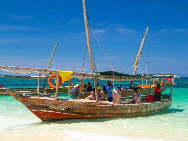 Pronájem Plachetnice Custom s licencí