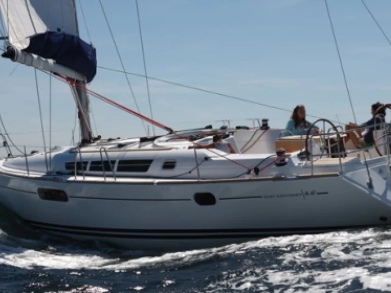 Pronajmout si Jeanneau Sun Odyssey 44i v Pirovac