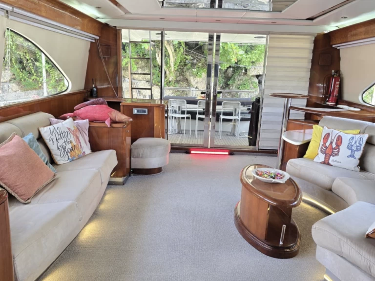 Pronájem Jachta v La Romana -Majesty Yachts 78