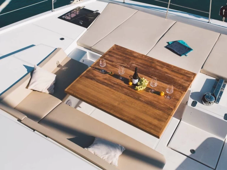 Pronájem Katamarán Bali s licencí