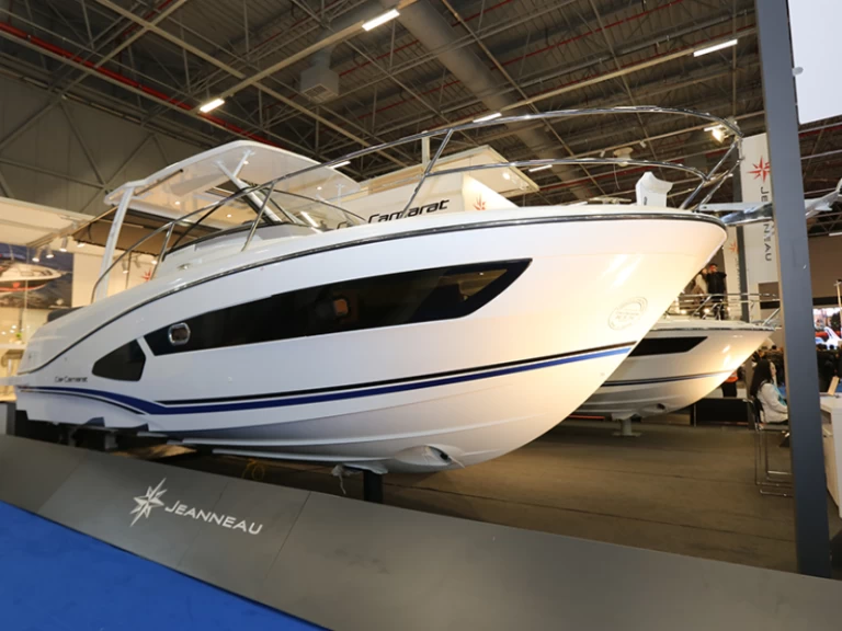 Pronajmout si Jeanneau Cap Camarat 9.0 WA v La Spezia