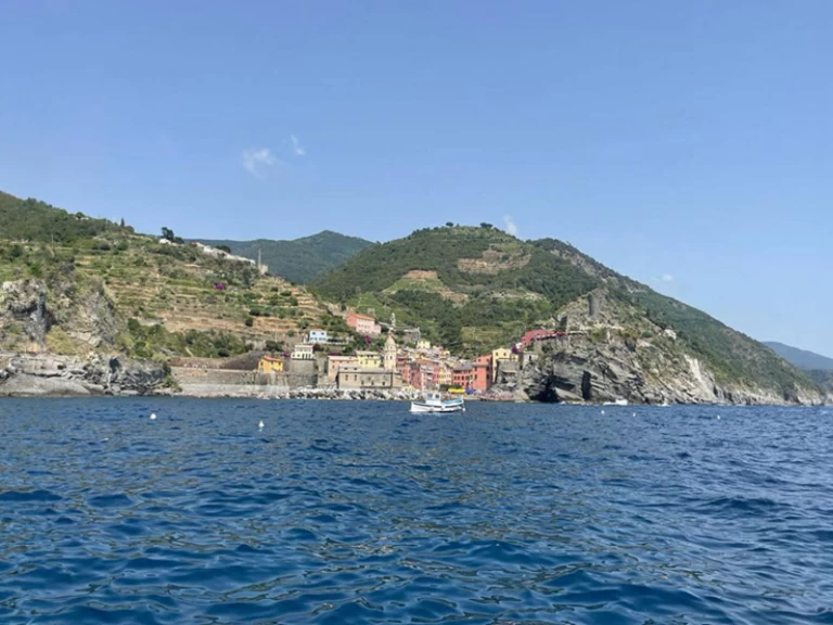 Pronájem lodi La Spezia lákavé ceny Cap Camarat 9.0 WA