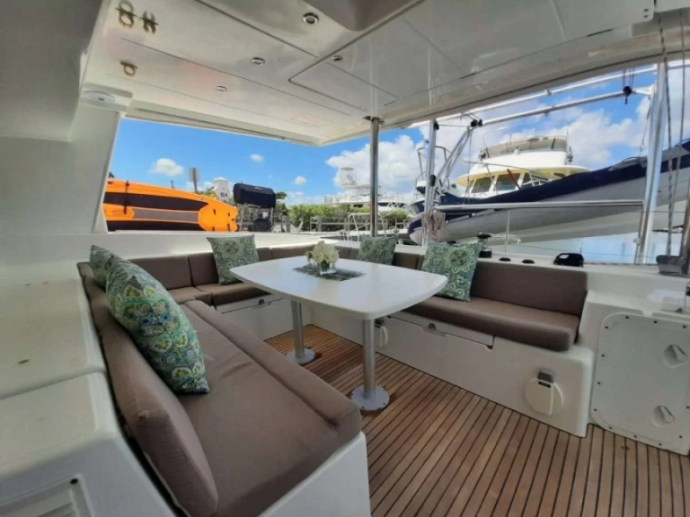 Katamarán k pronájmu v Belize City za nejlepší cenu