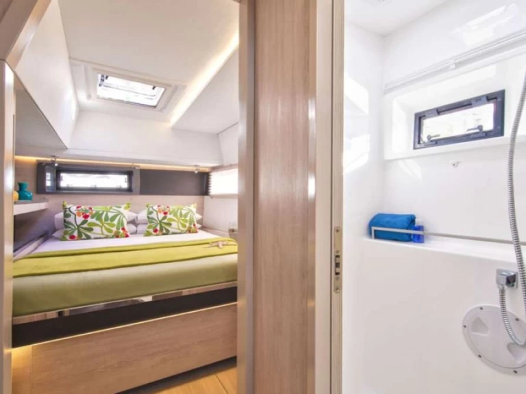 Pronájem Katamarán Leopard s licencí