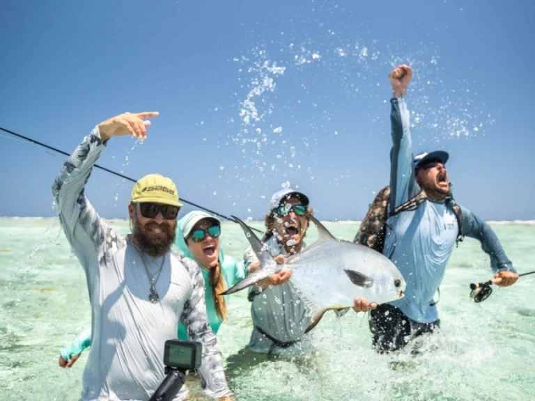 Pronájem Katamarán Fountaine Pajot s licencí