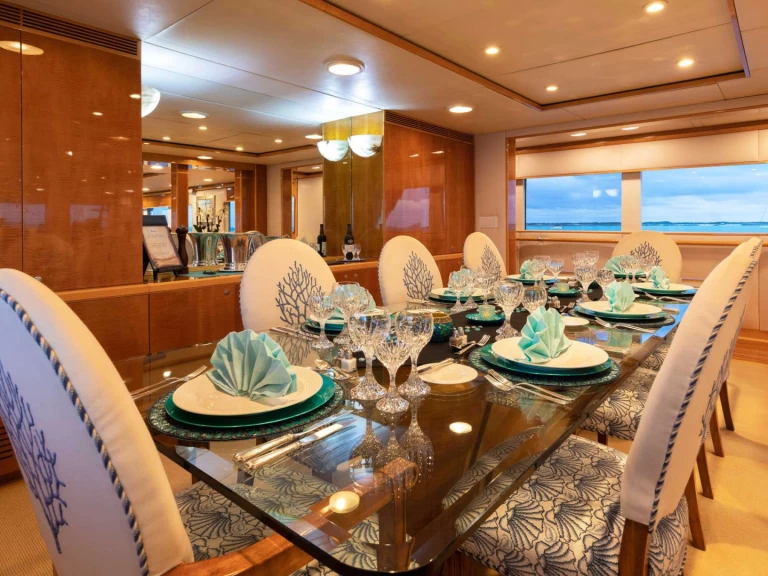 NQEA Yachts Jack Hargrave design RENA jednotlivci a charterové společnosti v Newport