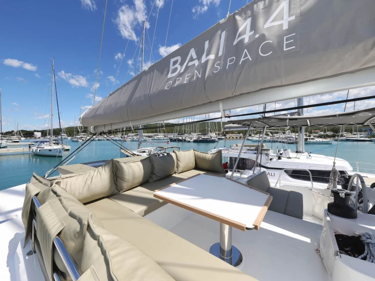 Pronájem jachty v Sukošan -Bali Bali 4.4 na Samboatu