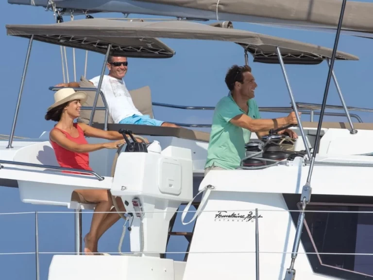 Pronájem Katamarán Fountaine Pajot s licencí