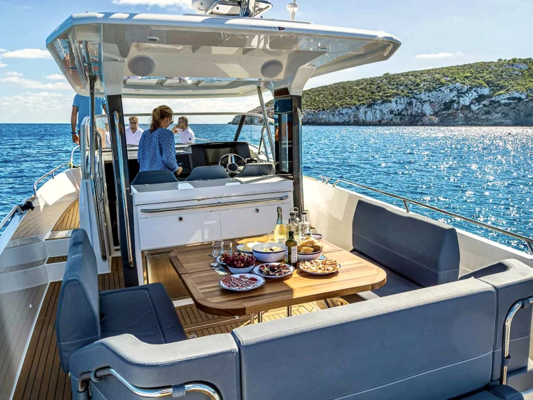 Pronájem jachty v Níkiti -Nimbus T11 na Samboatu