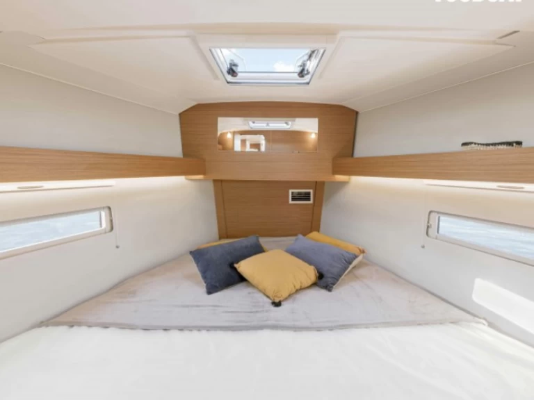 Pronajmout si Dufour Dufour 390 Grand Large v Port-Camargue