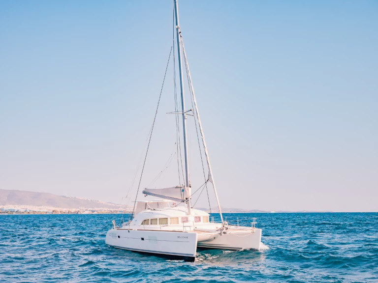 Katamarán k pronájmu v Lavrio za nejlepší cenu