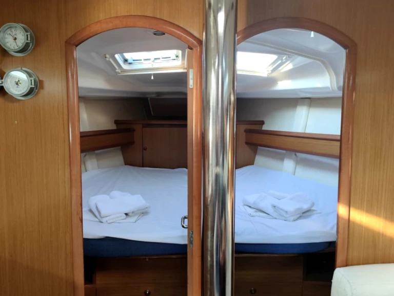 Pronájem Plachetnice Jeanneau s licencí