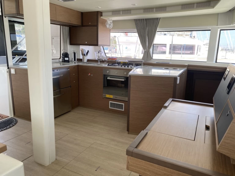 Pronájem lodi Furnari lákavé ceny Lagoon 52 F