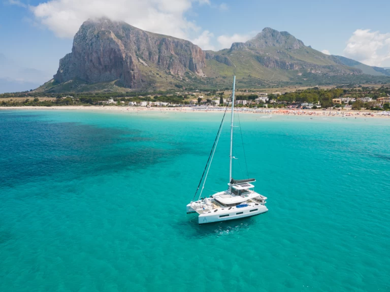 Pronajmout si Lagoon Lagoon 55 v Capo d'Orlando