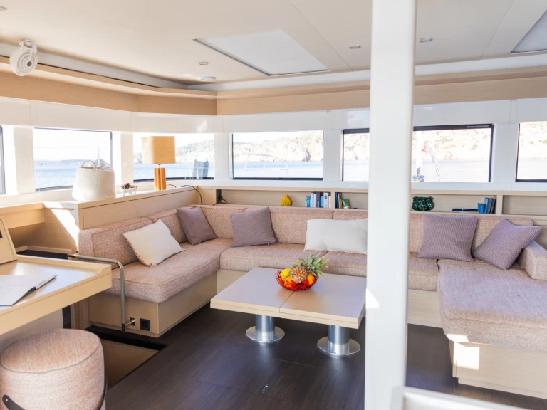 Lagoon Lagoon 55 jednotlivci a charterové společnosti v Castellammare di Stabia