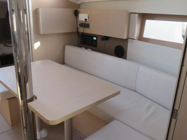 Pronájem jachty v Procida -Bénéteau Oceanis 38 na Samboatu