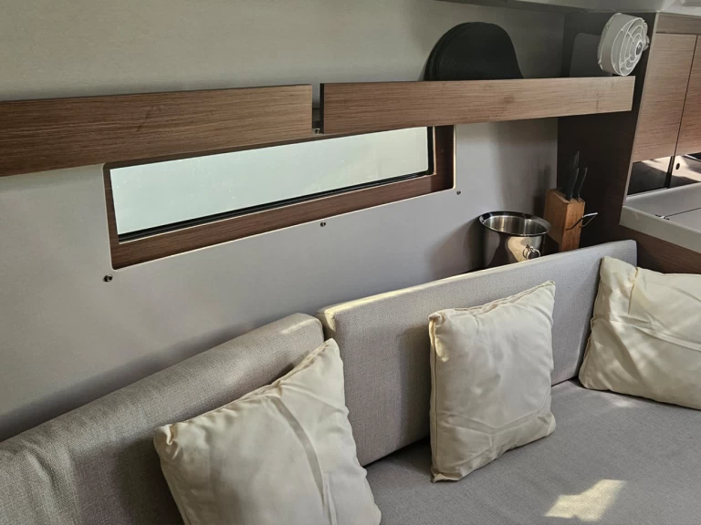 Pronajmout si Bénéteau Oceanis 34.1 v Marmaris