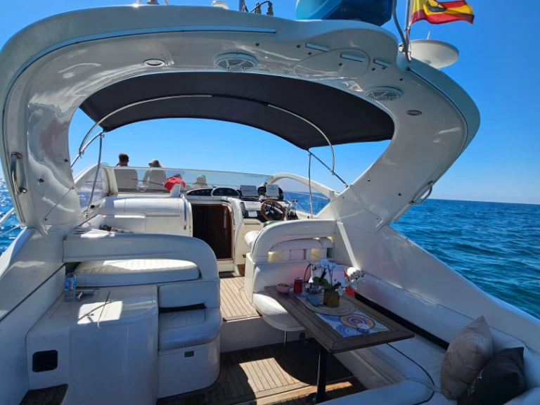 Pronajmout Motorová loď se skipperem či ne Fairline v Marbella