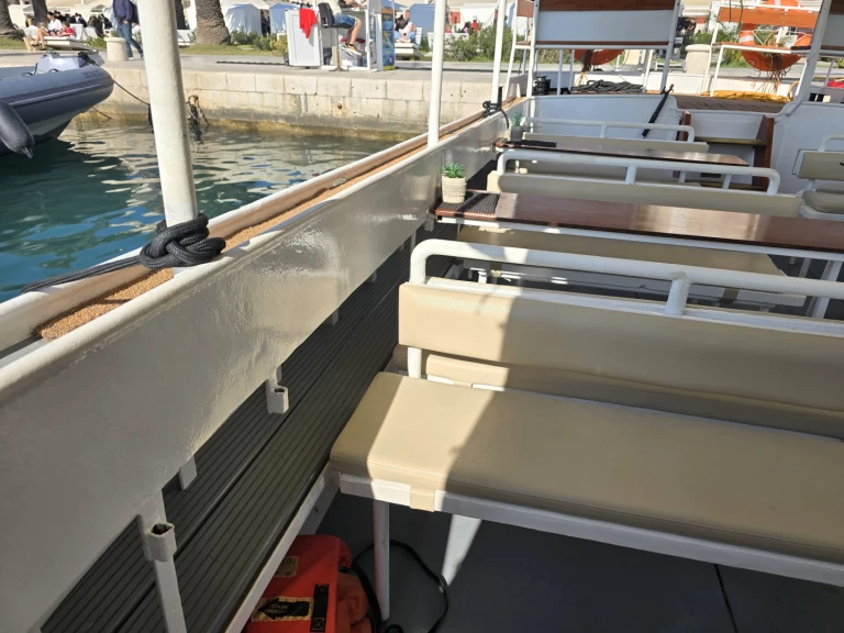 Pronajmout si Hemingway - v Split