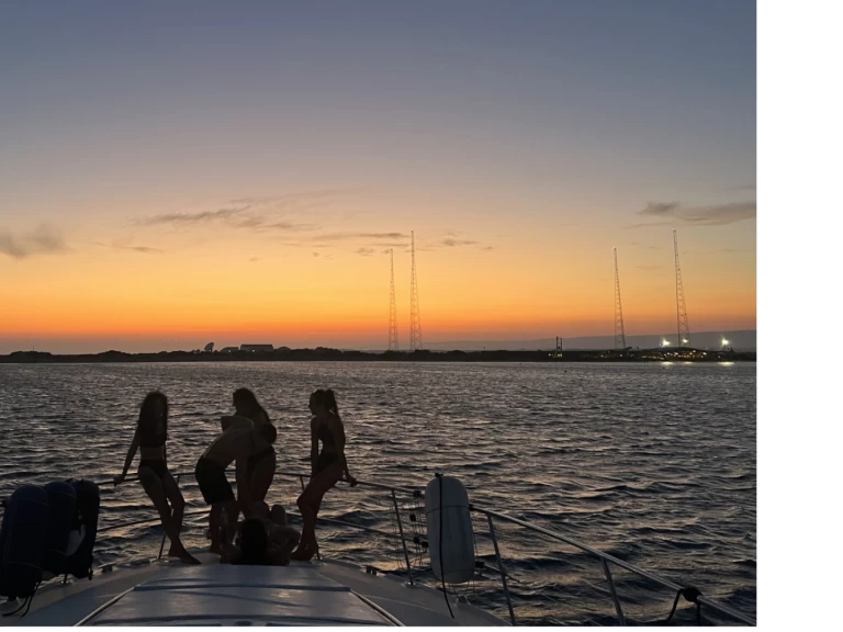 Pronajmout si Sea Ray Sea Ray 455 Sundancer v Limassol