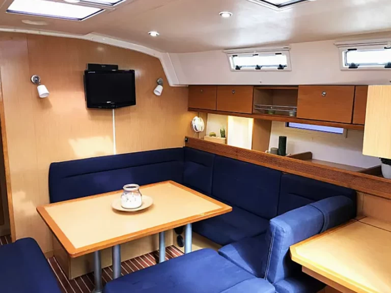 Pronajmout Plachetnice se skipperem či ne Bavaria v Lefkáda