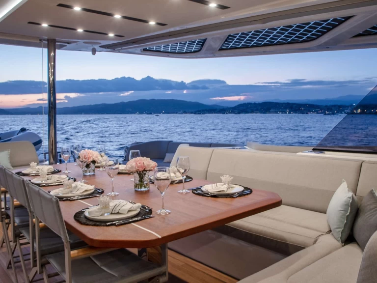 Pronájem lodi Fountaine Pajot CHRISTAL MIO 80  v El Gouna na Samboatu