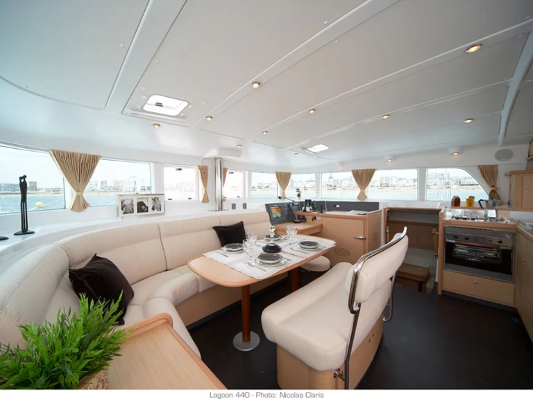 Lagoon Lagoon 440 jednotlivci a charterové společnosti v Preveza